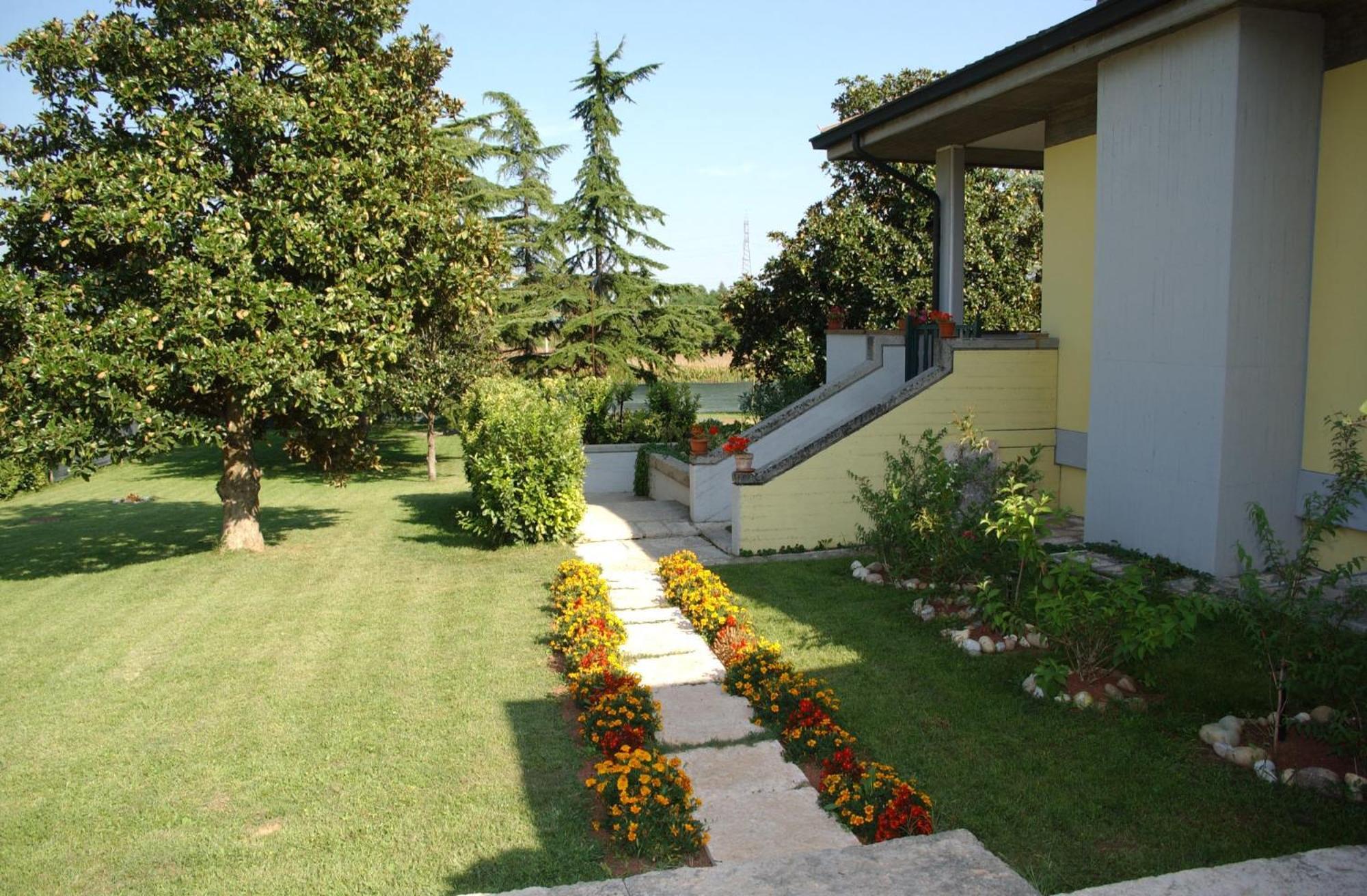 Hotel Venezia Park - Enjoy Holiday Castelnuovo del Garda Luaran gambar