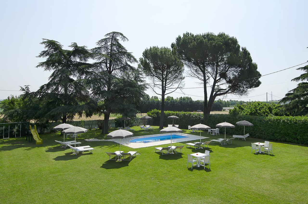 Hotel Venezia Park - Enjoy Holiday Castelnuovo del Garda Luaran gambar