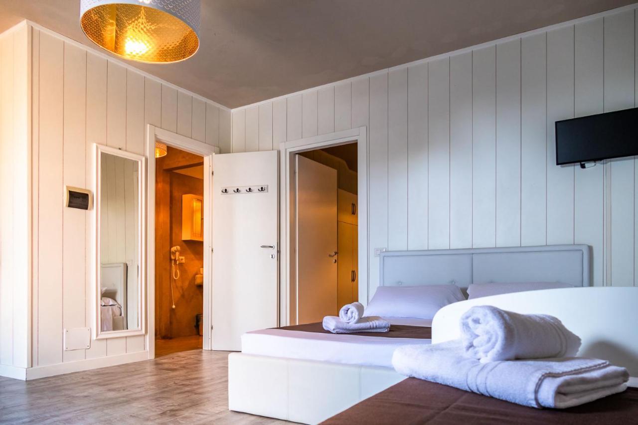 Hotel Venezia Park - Enjoy Holiday Castelnuovo del Garda Luaran gambar